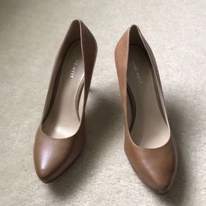 Nine West pumps NWOT 9M